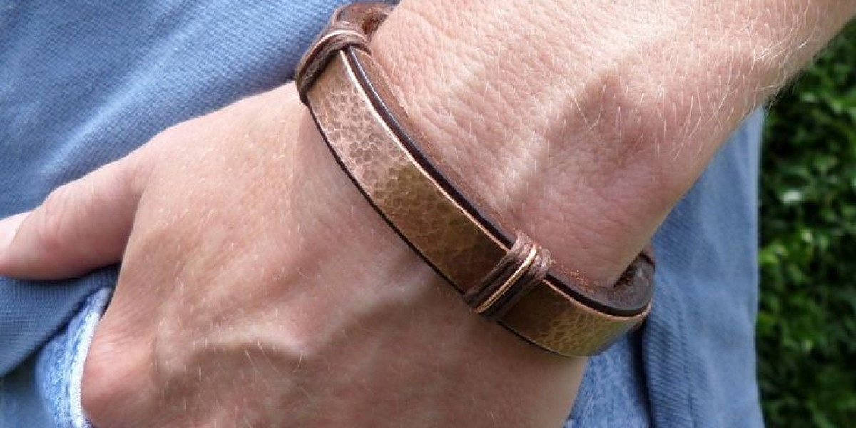 The Enigmatic Allure of Copper Bracelets: A Synergy of Antiquity and Wellness